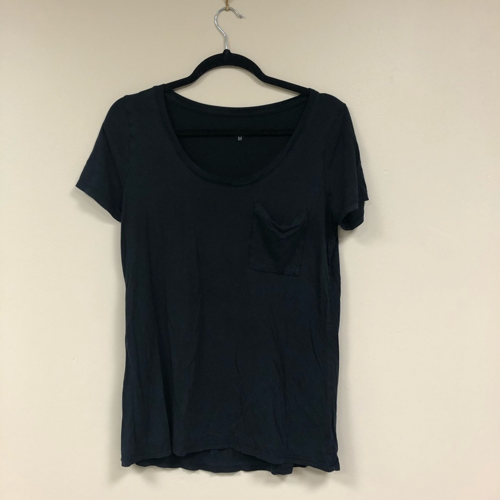 Black Tee